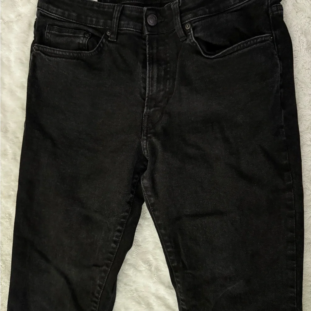 H&M Men’s Regular Fit Coupe Standard Black Jean